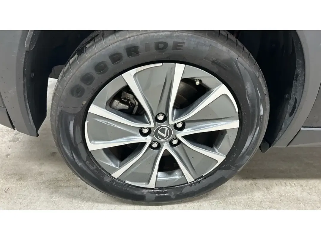 Lexus UX 300e - Thumbnail 22