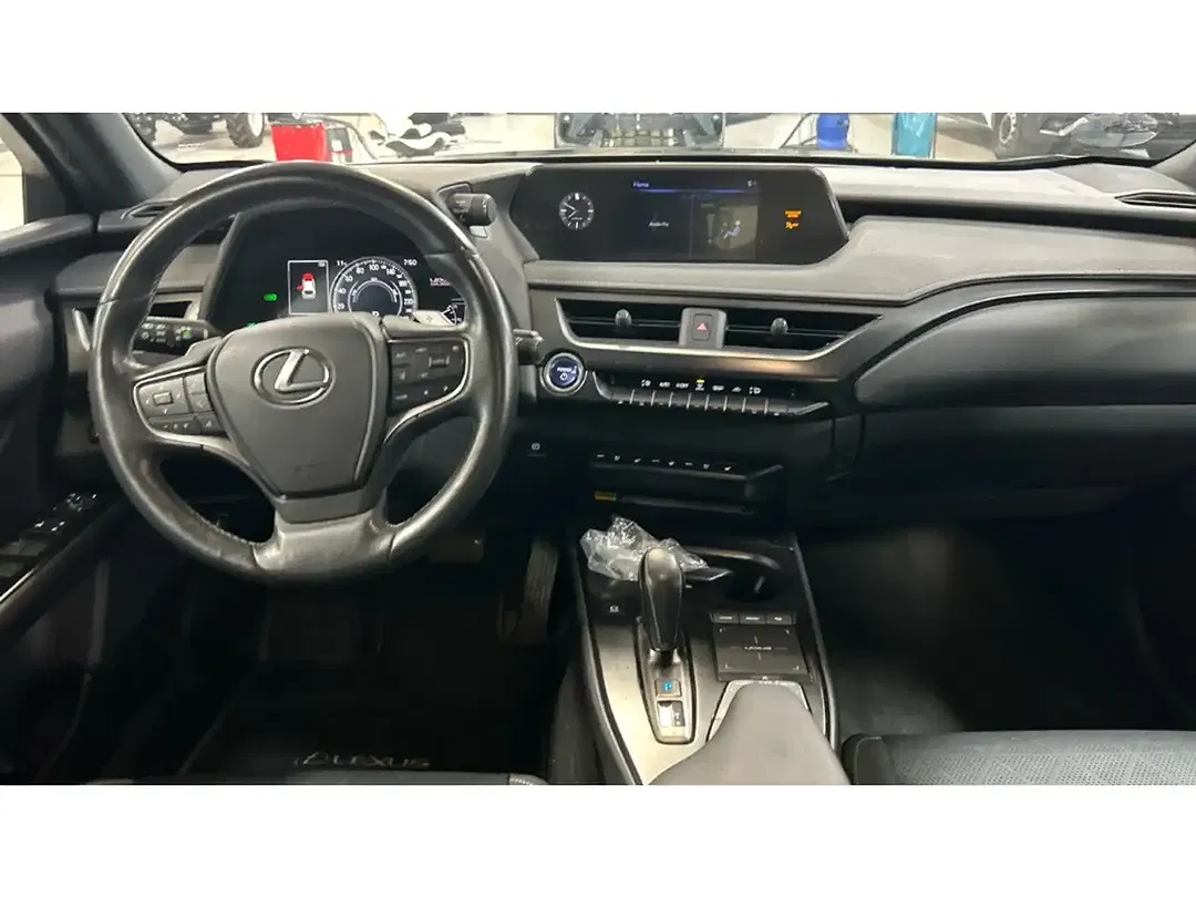 Lexus UX 300e - Thumbnail 6