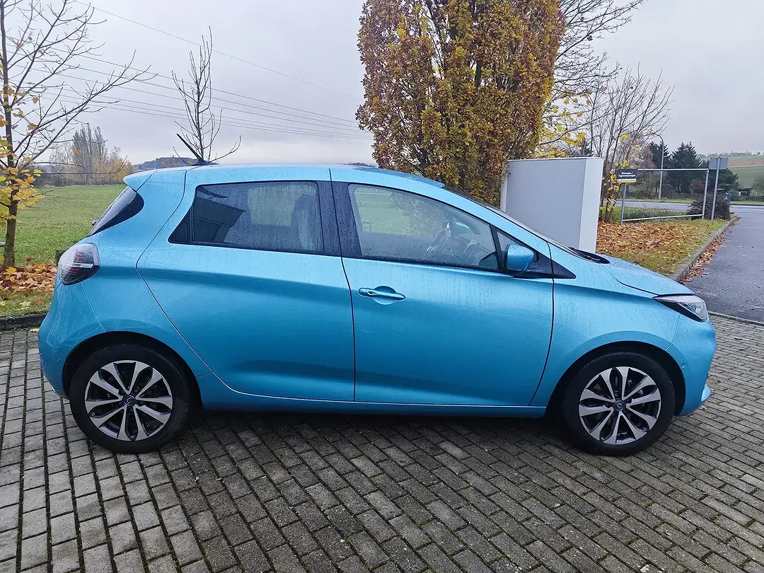 Renault ZOE - Thumbnail 4