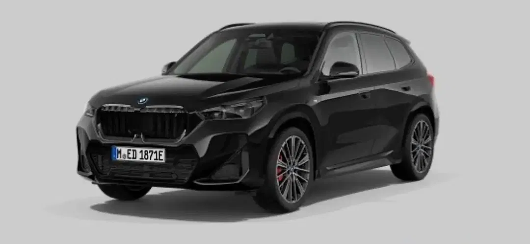 BMW iX1 - Thumbnail 3