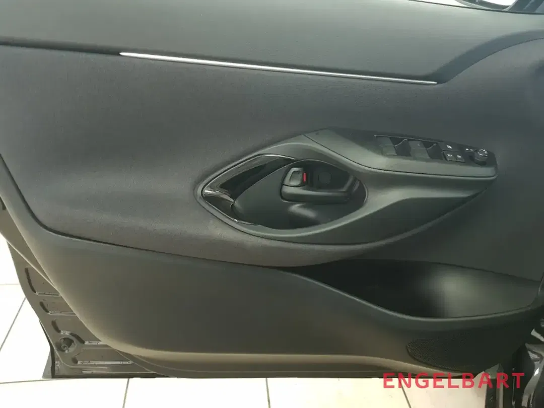 Toyota Yaris Cross - Thumbnail 10