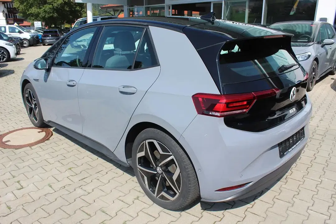 Volkswagen ID.3 - Thumbnail 3