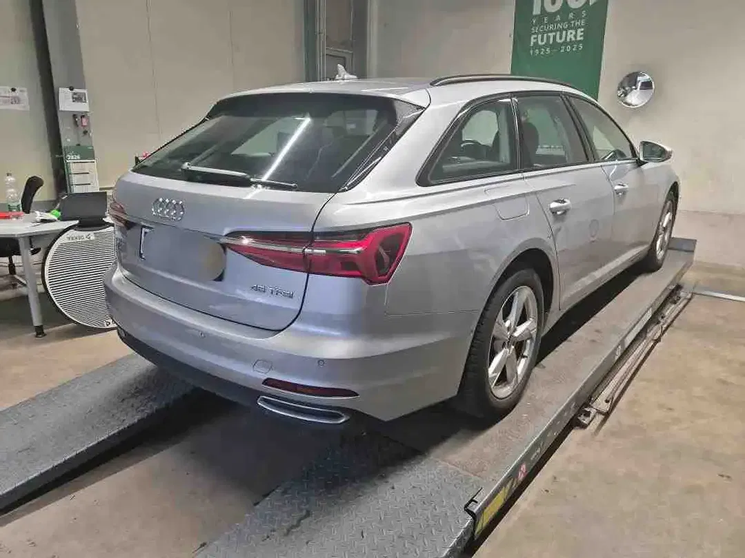 Audi A6 - Thumbnail 3