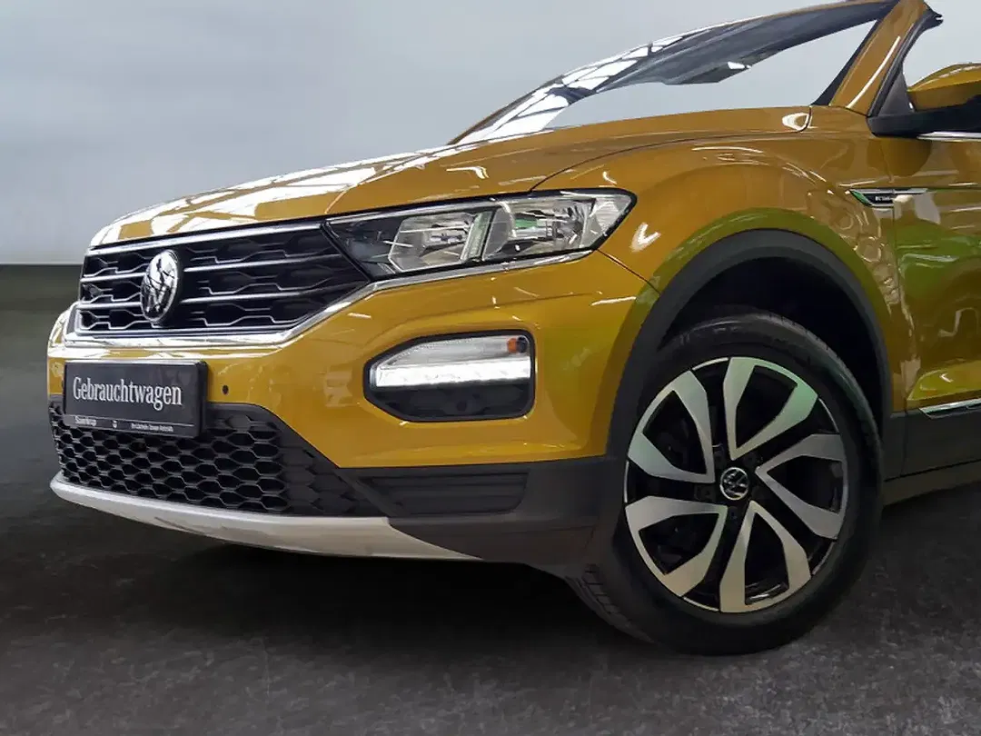 Volkswagen T-Roc - Thumbnail 4
