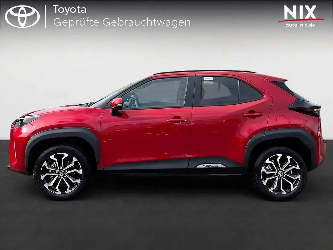 Toyota Yaris Cross - Thumbnail 3