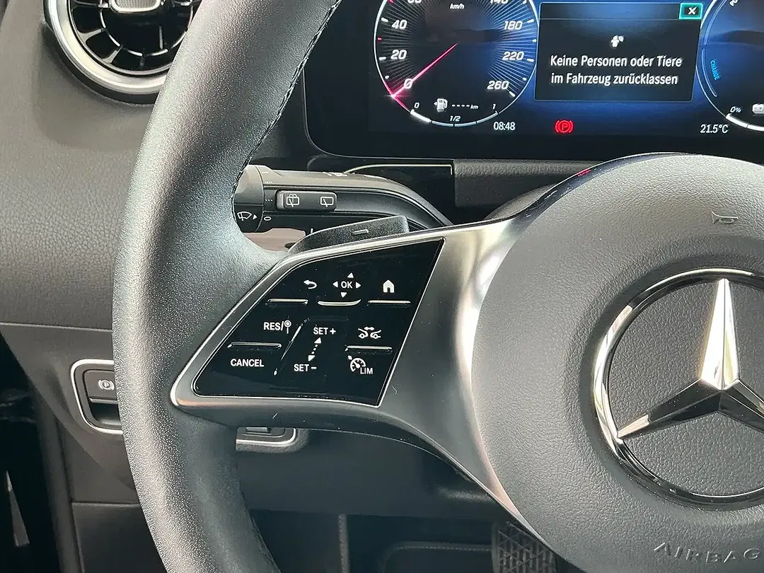 Mercedes-Benz GLA 250 - Thumbnail 13