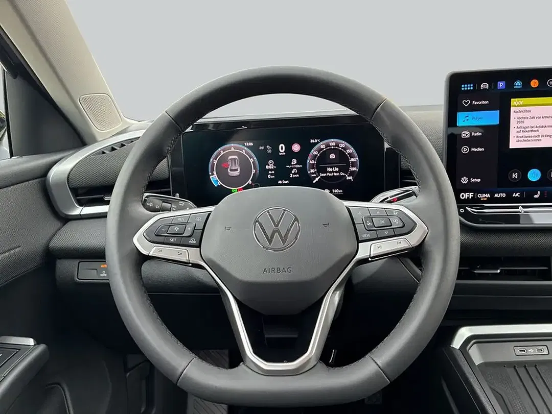 Volkswagen T-Roc - Thumbnail 16