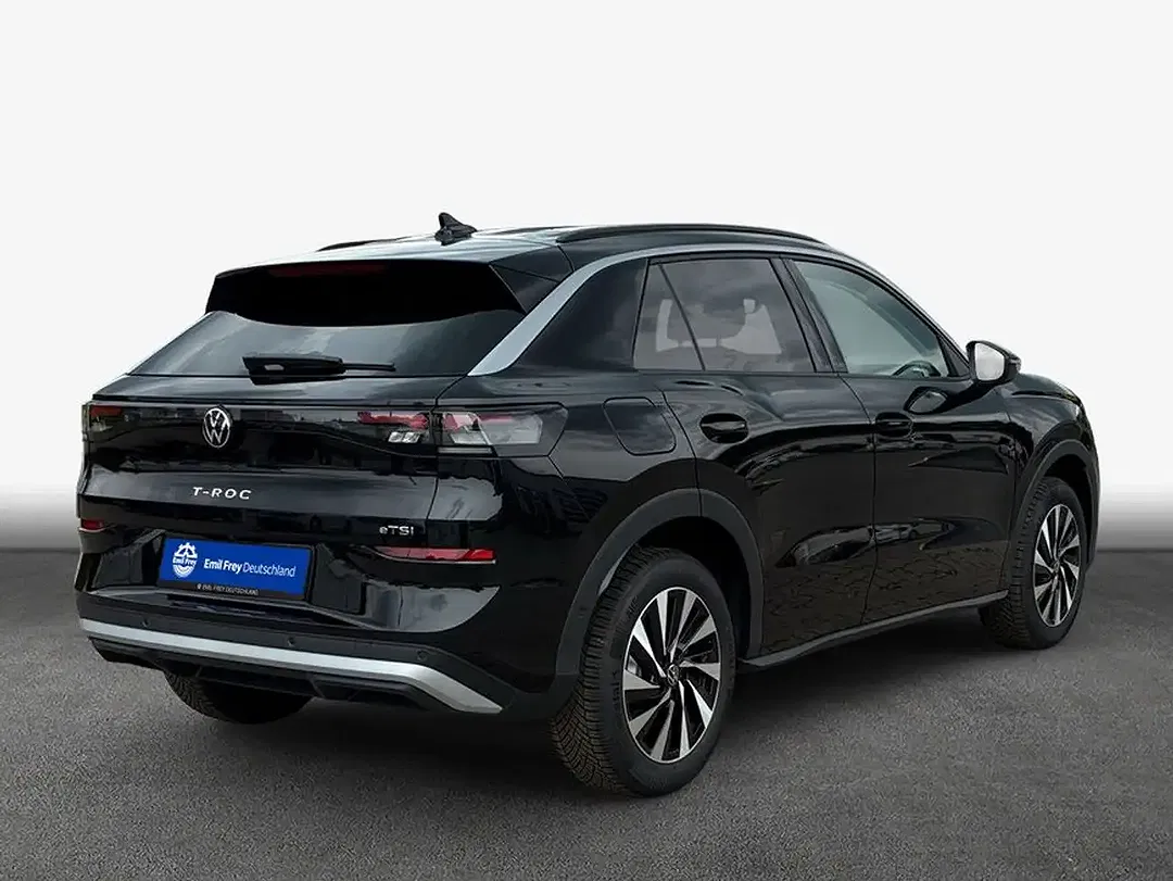 Volkswagen T-Roc - Thumbnail 2