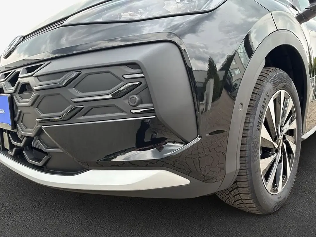 Volkswagen T-Roc - Thumbnail 6