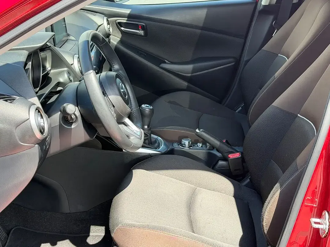 Mazda 2 - Thumbnail 6