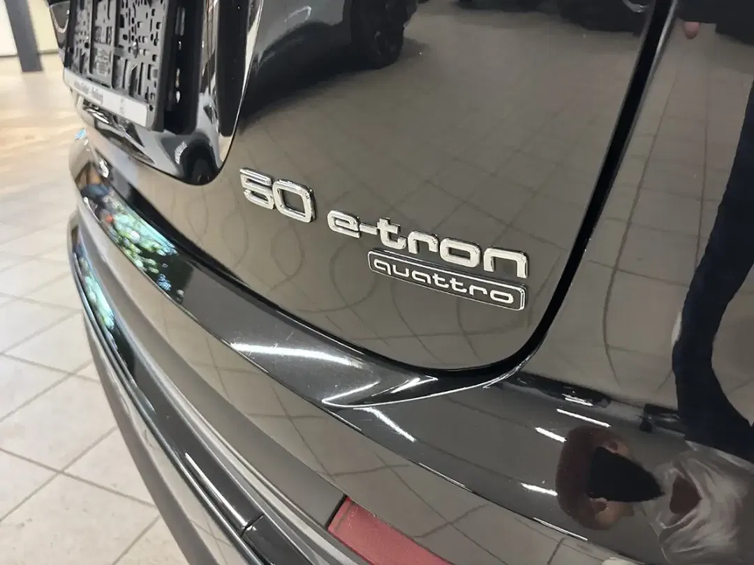 Audi Q4 e-tron - Thumbnail 13