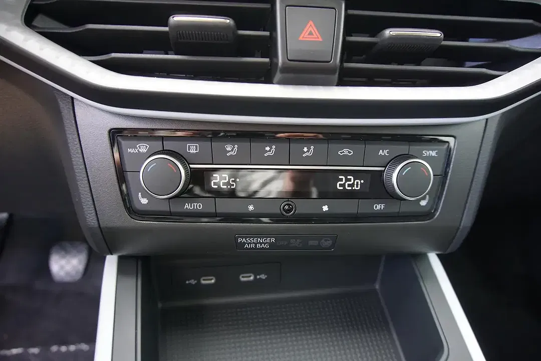 SEAT Arona - Thumbnail 10