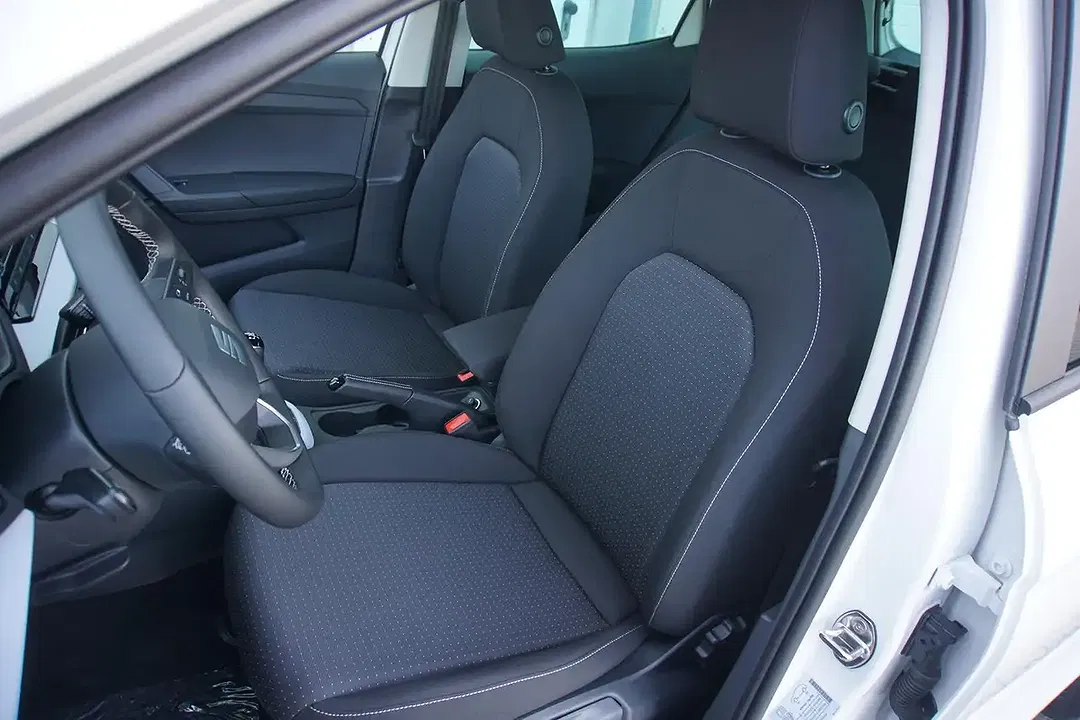 SEAT Arona - Thumbnail 14