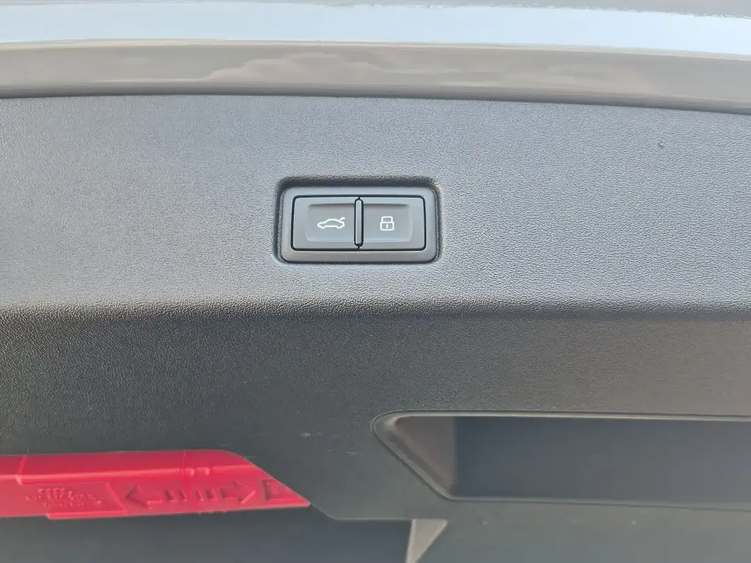 Audi Q4 e-tron - Thumbnail 12
