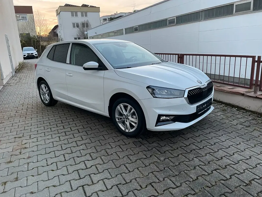 Skoda Fabia - Thumbnail 1