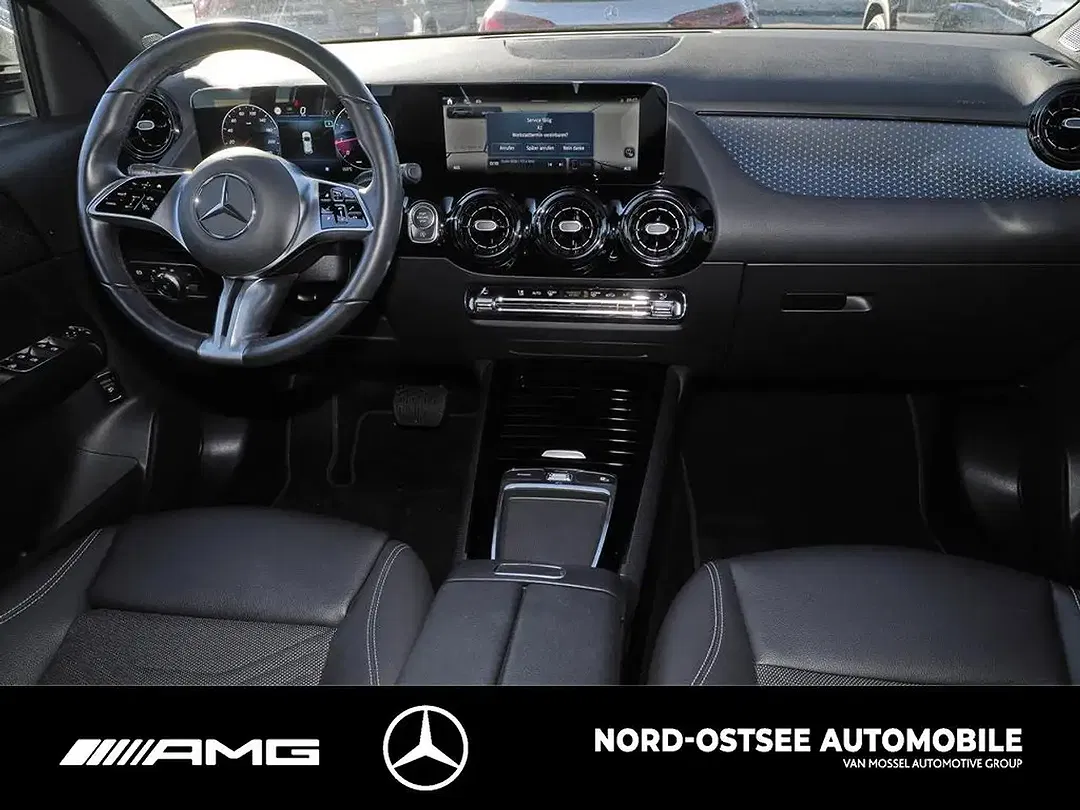 Mercedes-Benz GLA 200 - Thumbnail 10