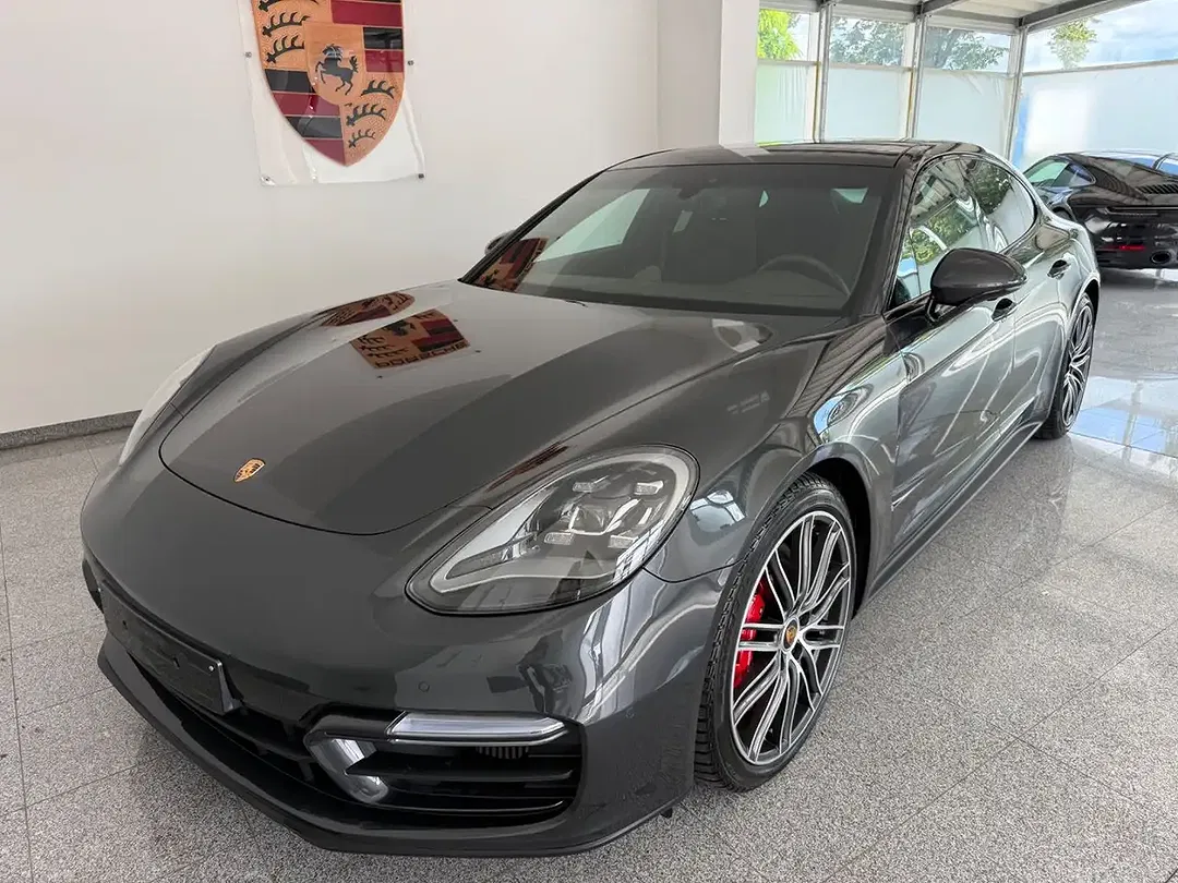 Porsche Panamera - Thumbnail 4
