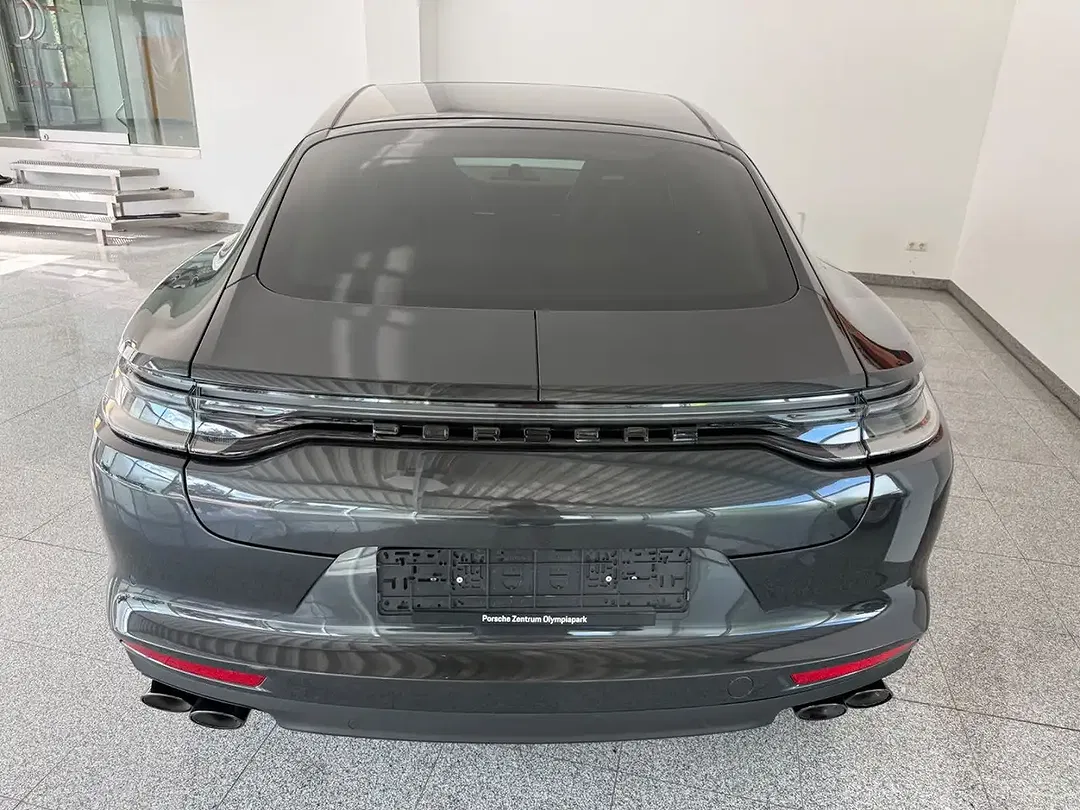 Porsche Panamera - Thumbnail 6