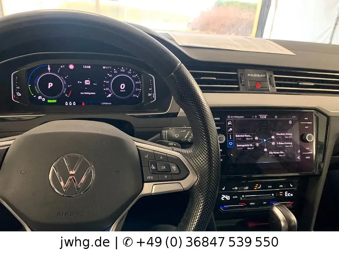 Volkswagen Passat Variant - Thumbnail 14