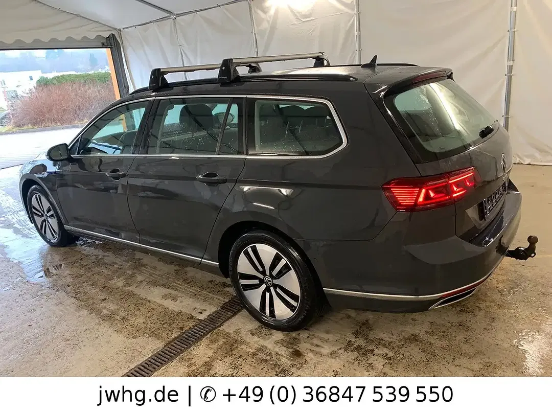 Volkswagen Passat Variant - Thumbnail 5