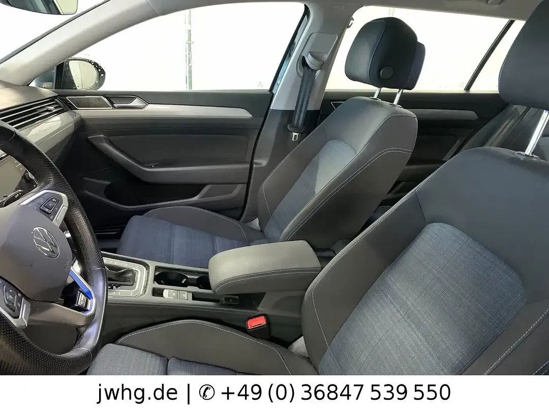 Volkswagen Passat Variant - Thumbnail 8