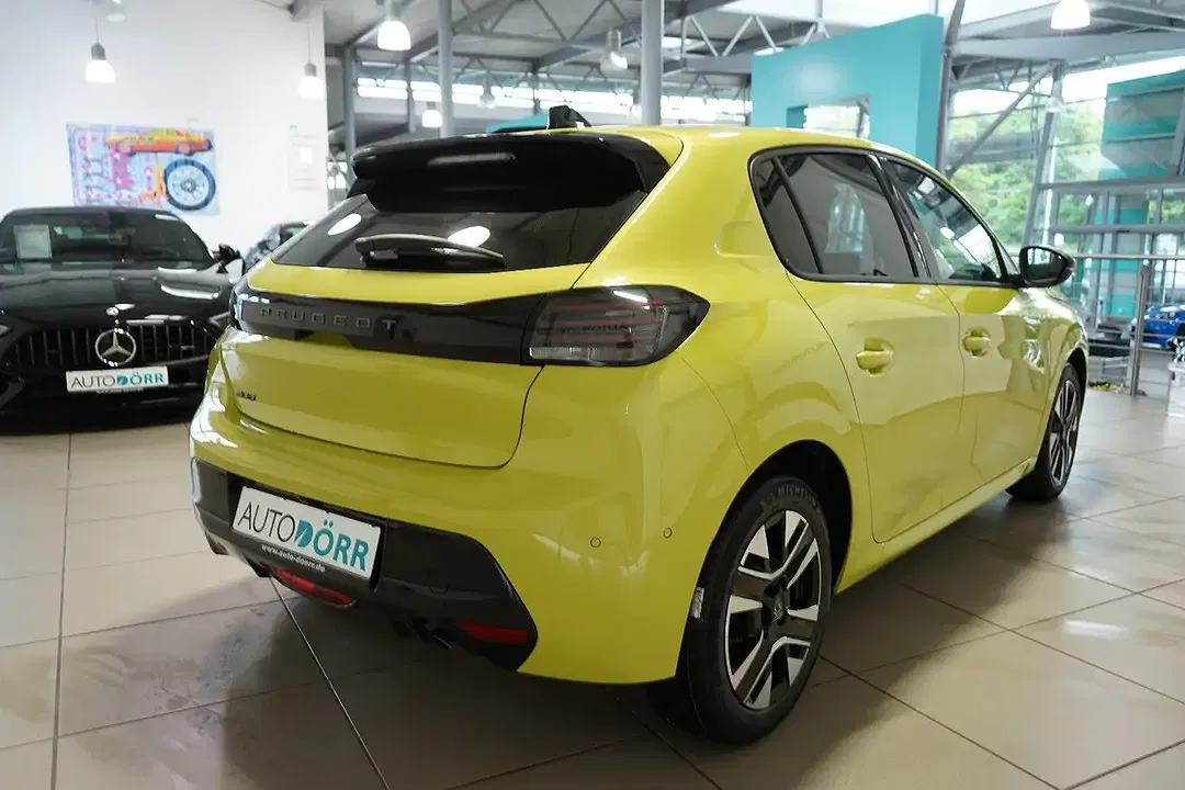 Peugeot 208 - Thumbnail 5
