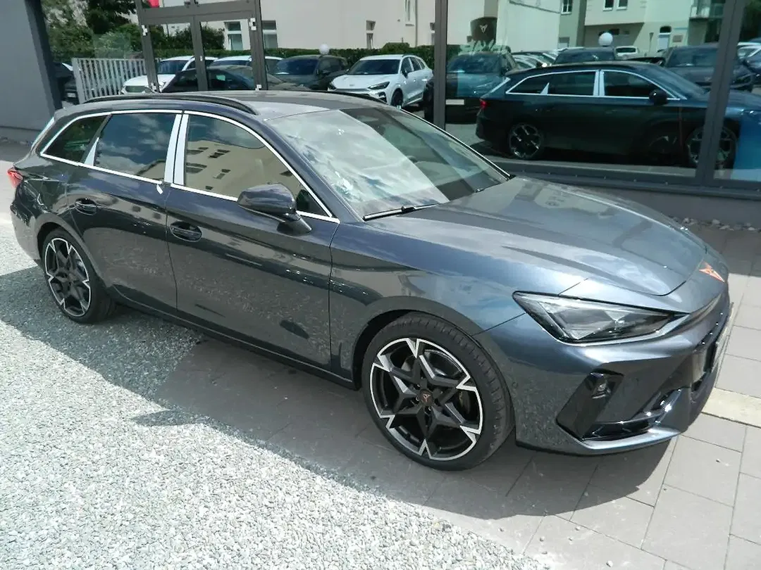 CUPRA Leon - Thumbnail 1