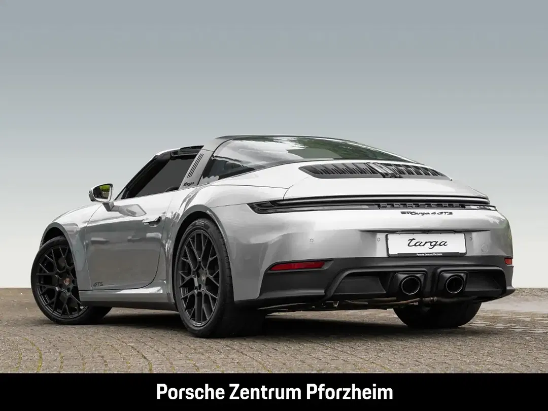 Porsche 992 - Thumbnail 3