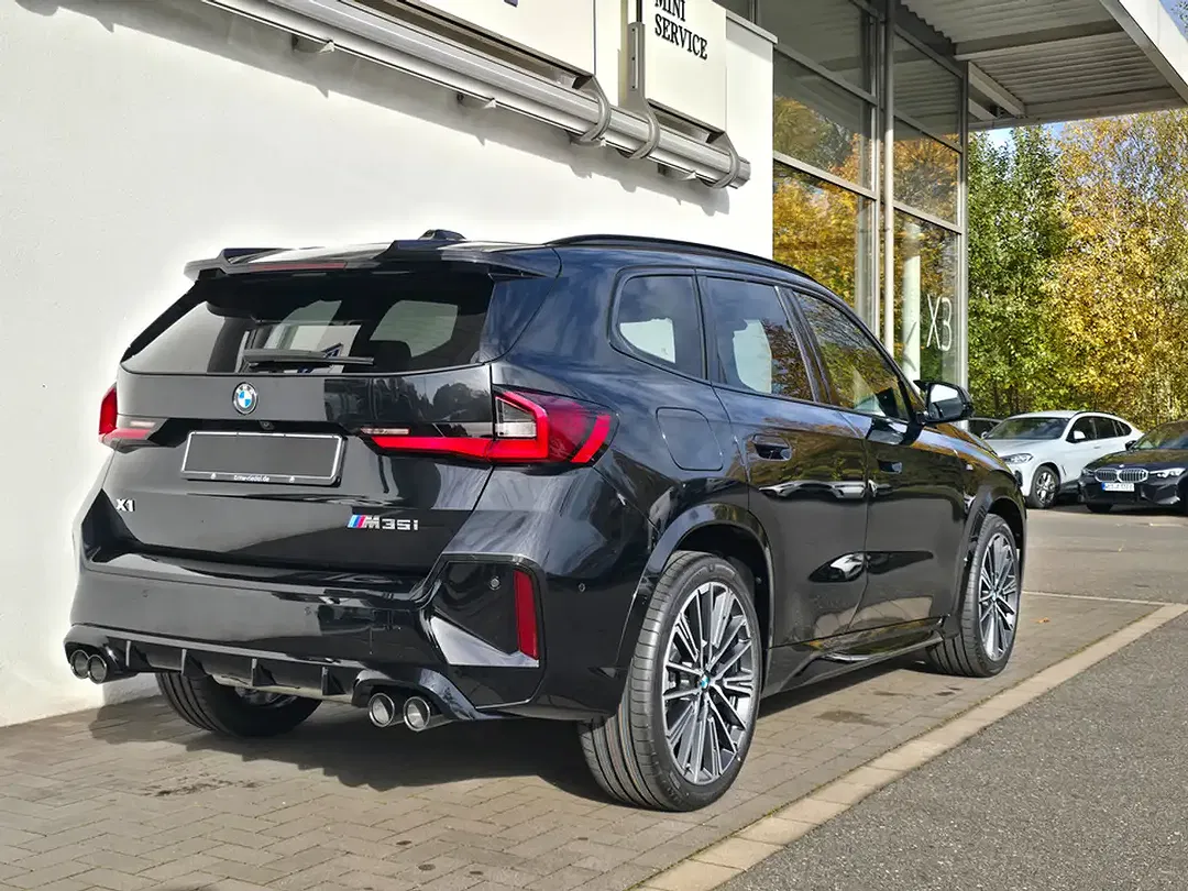 BMW X1 - Thumbnail 3