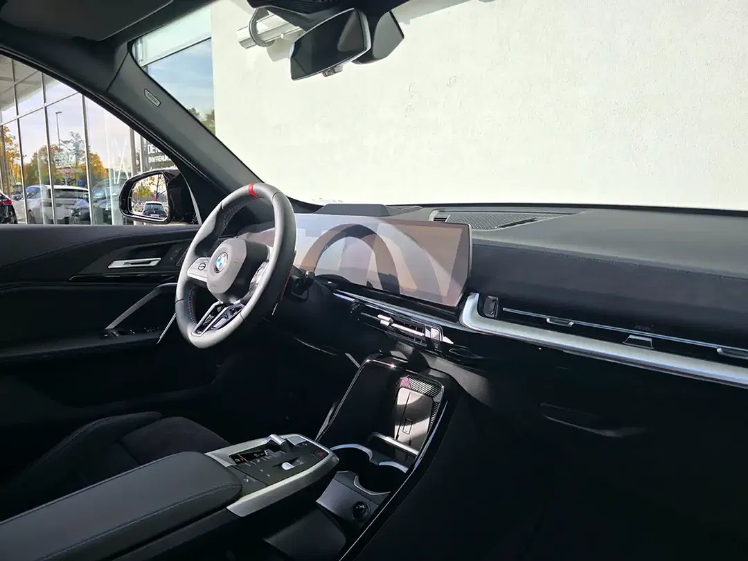 BMW X1 - Thumbnail 4