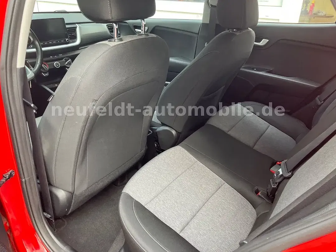 Kia Stonic - Thumbnail 13