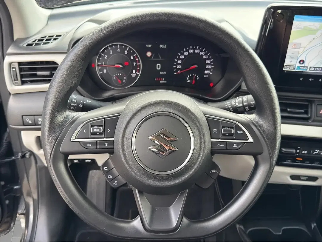 Suzuki Swift - Thumbnail 10
