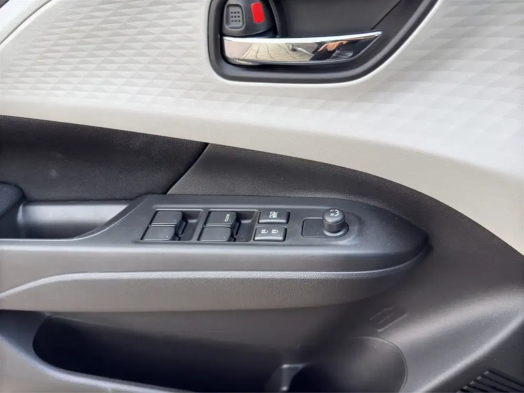 Suzuki Swift - Thumbnail 15