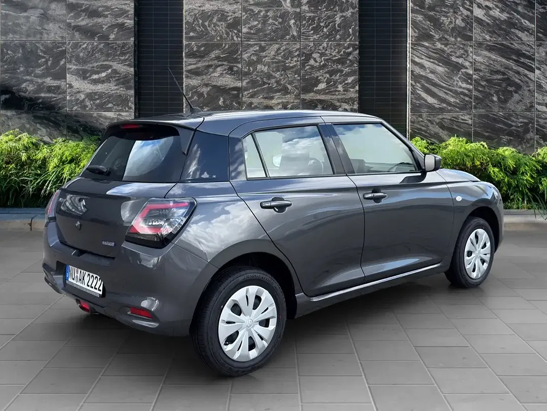 Suzuki Swift - Thumbnail 5