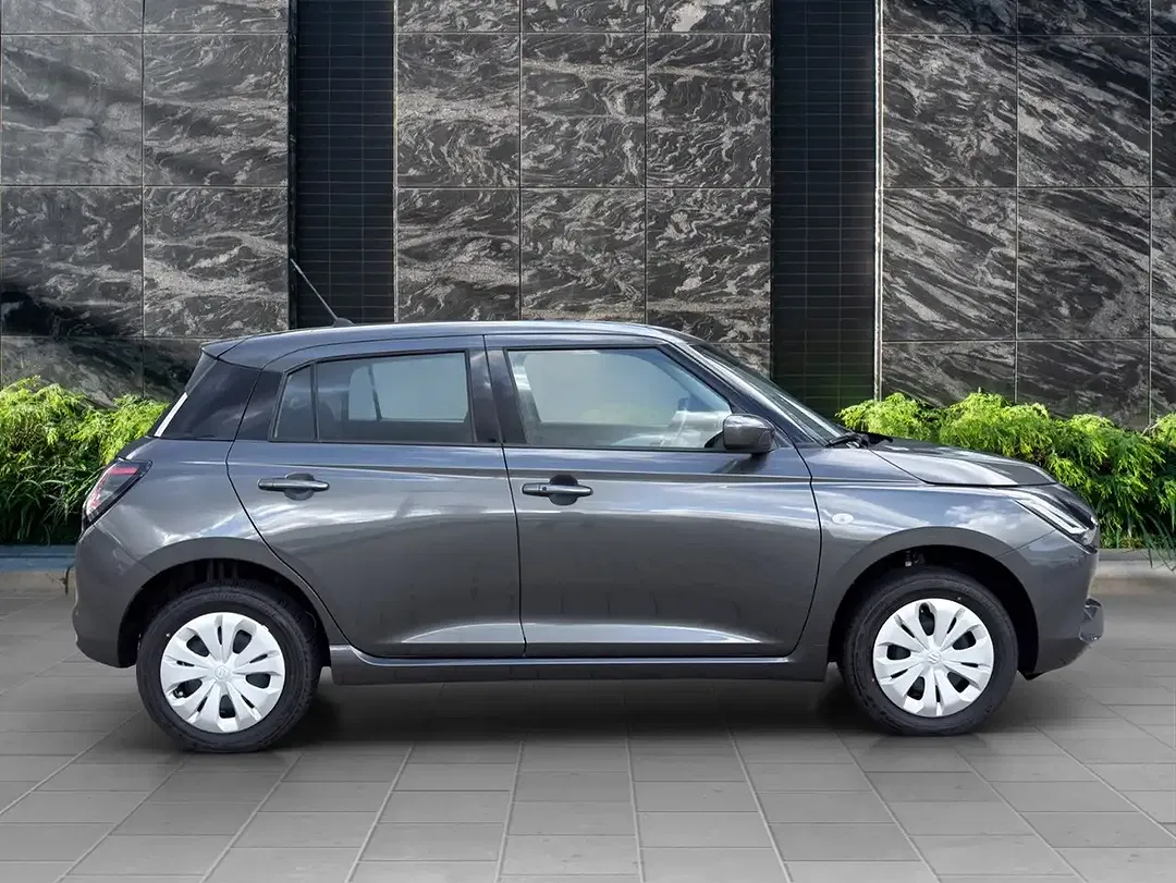 Suzuki Swift - Thumbnail 6