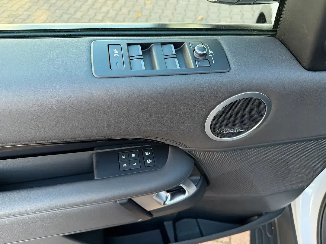 Land Rover Discovery D250 4x4 SE - foto 8