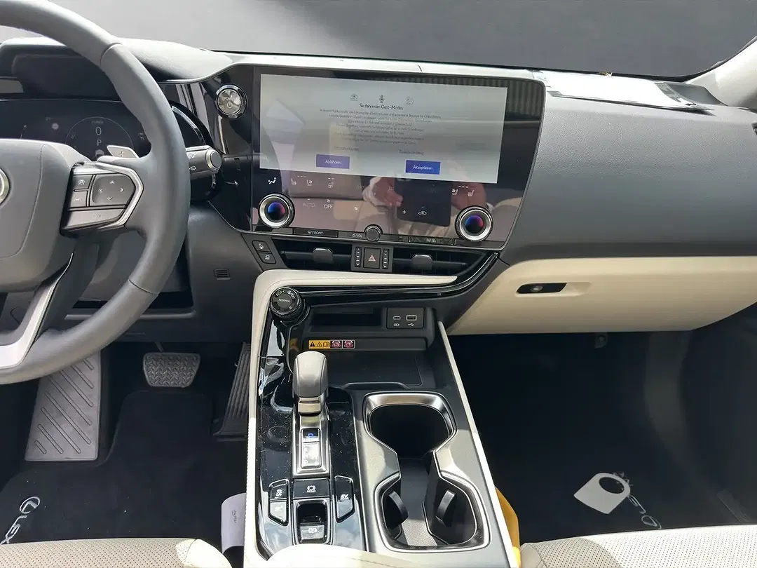 Lexus NX 350h - Thumbnail 13