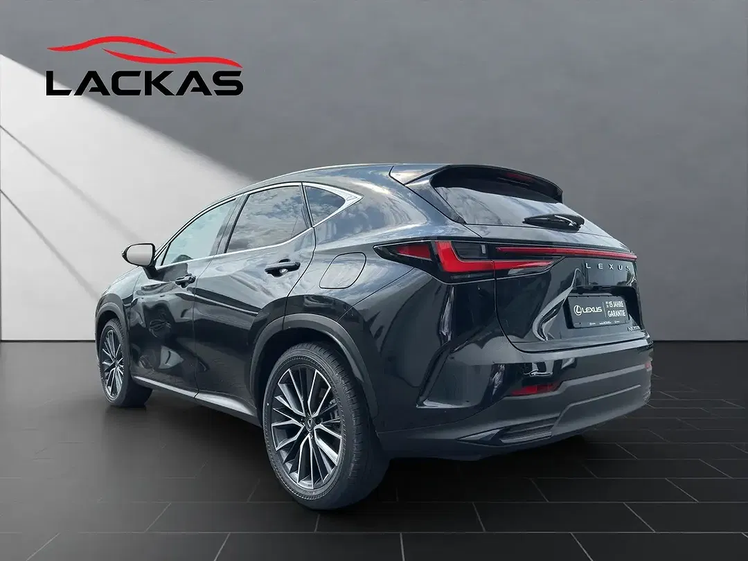 Lexus NX 350h - Thumbnail 3
