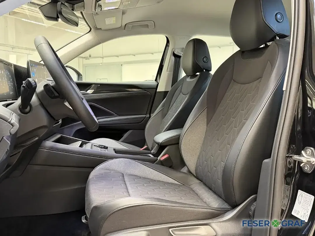 Volkswagen Tiguan - Thumbnail 11