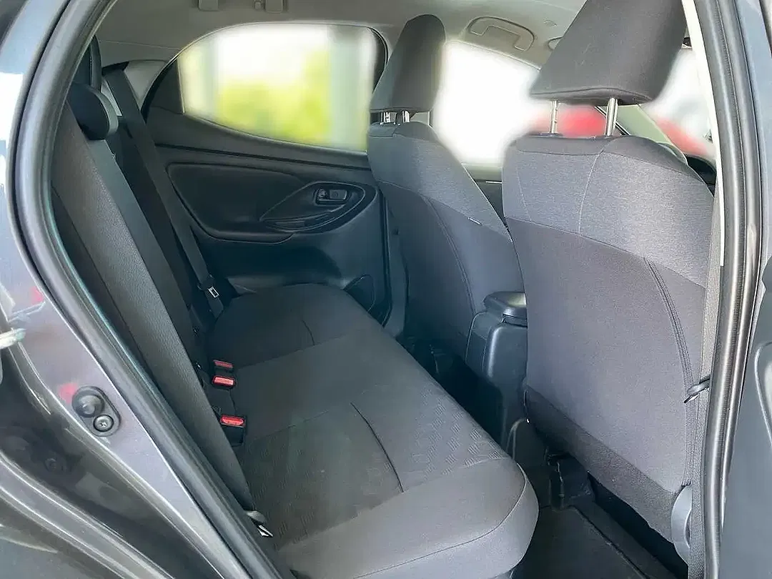 Toyota Yaris - Thumbnail 7