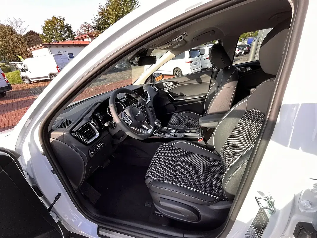 Kia XCeed - Thumbnail 1