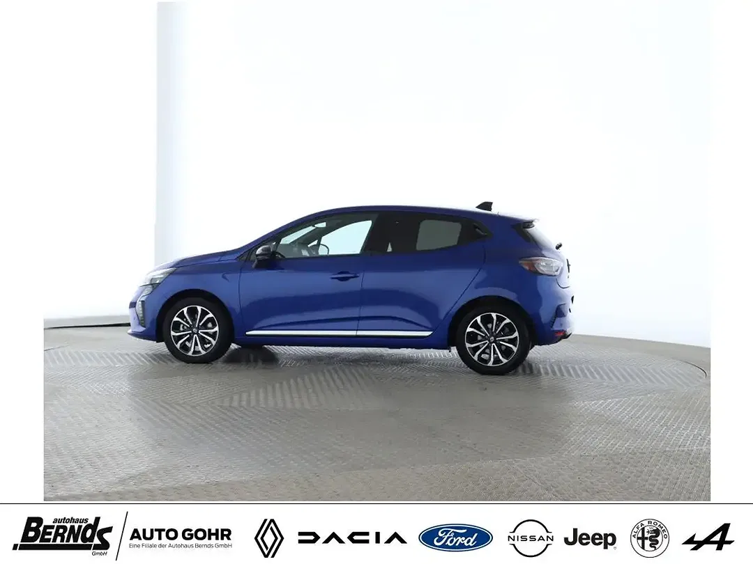 Renault Clio - Thumbnail 3