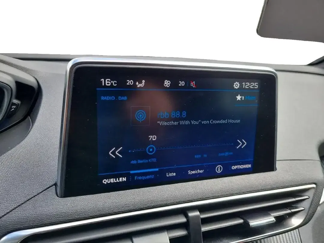 Peugeot 3008 - Thumbnail 10