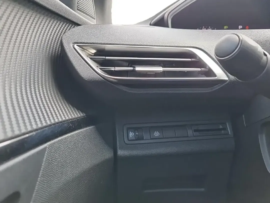 Peugeot 3008 - Thumbnail 13