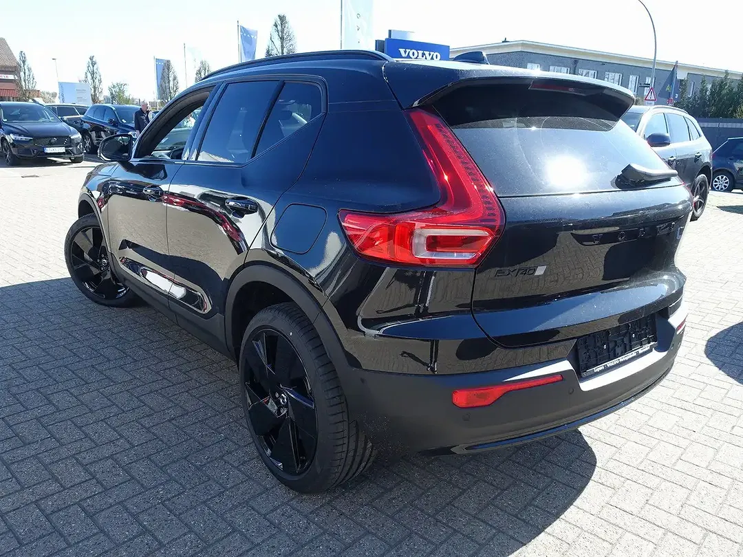 Volvo EX40 - Thumbnail 4