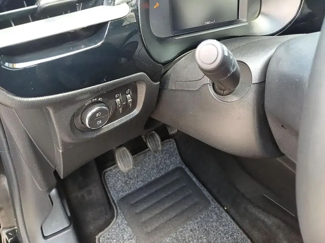 Opel Corsa - Thumbnail 3