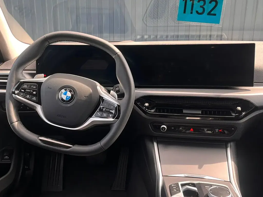 BMW 320 - Thumbnail 10