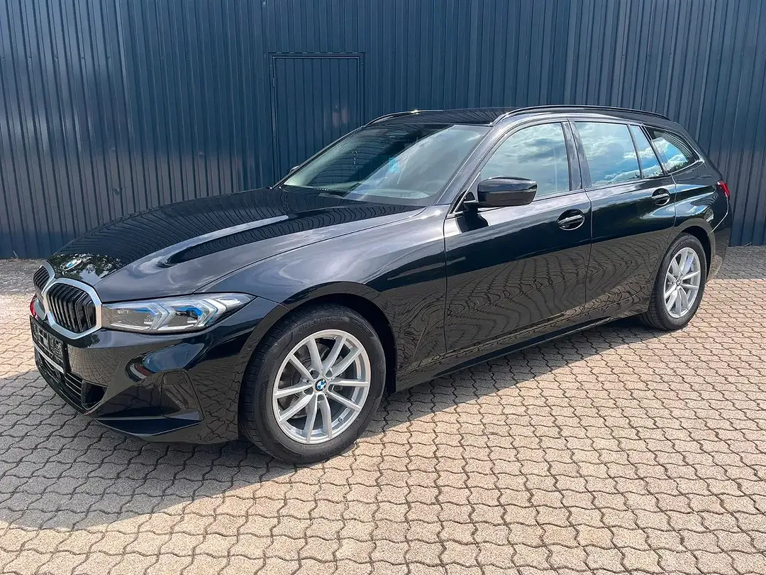 BMW 320 - Thumbnail 4