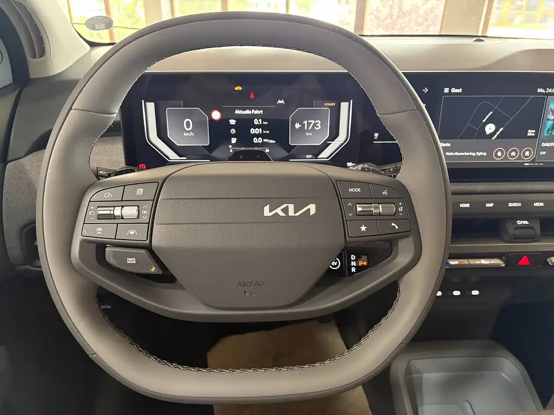 Kia EV3 - Thumbnail 13