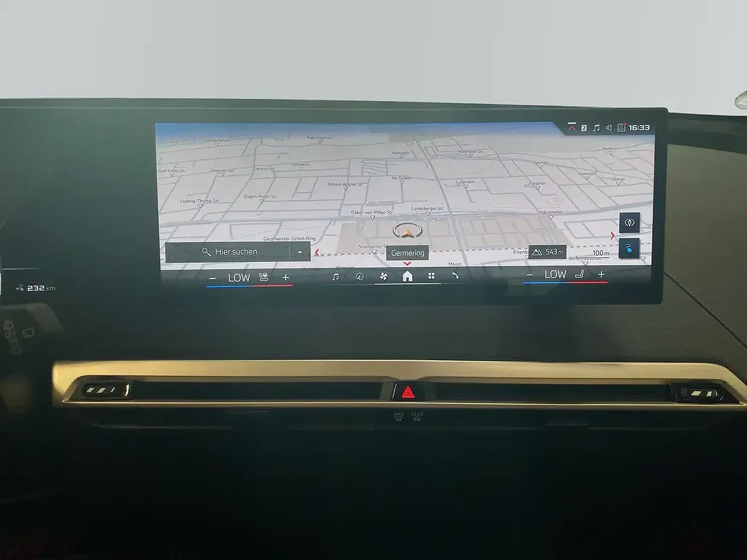 BMW iX - Thumbnail 14